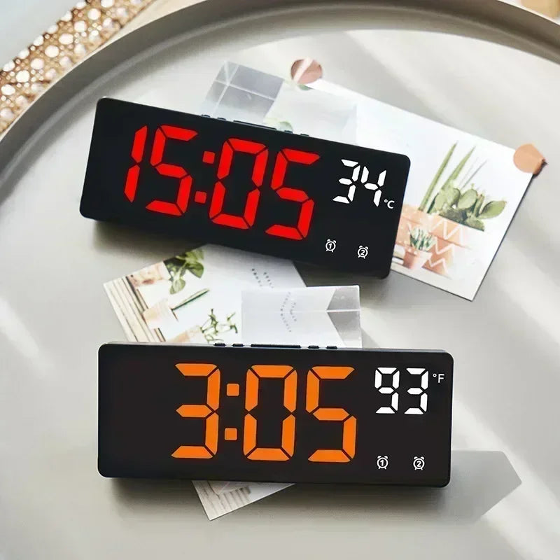 Desk ClockWith Temperature Display Dual Alarms Snooze Function Night Mode LED Display