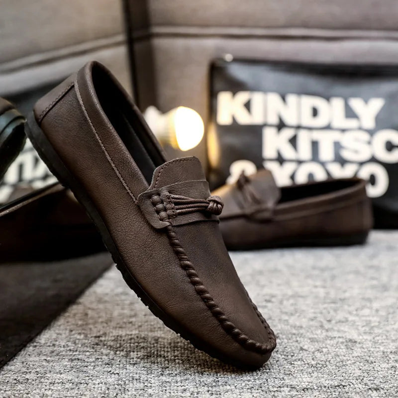 Men's Shoes 2025 Mens Moccasins Comfortable Slip-on Driving Shoes Fashion Men Casual Shoes Summer Versatile Zapatos Para Hombres